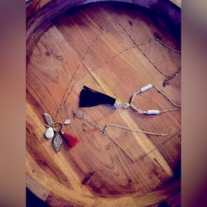 Tassle gold tone necklaces